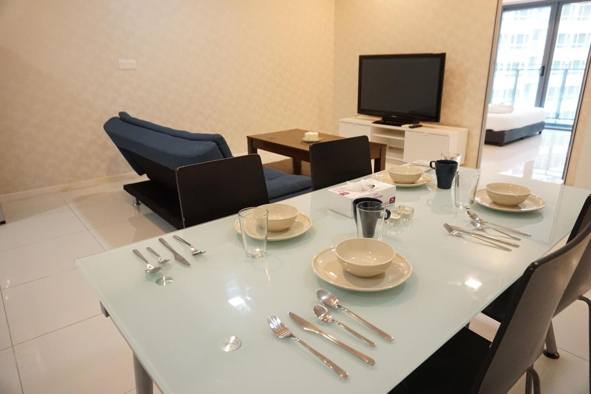 Mercu Summer Suite Klcc @ Penguin Homes Куала-Лумпур Экстерьер фото